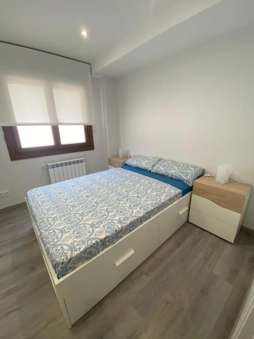 Piso 3 Habitaciones En 바이오나 외부 사진