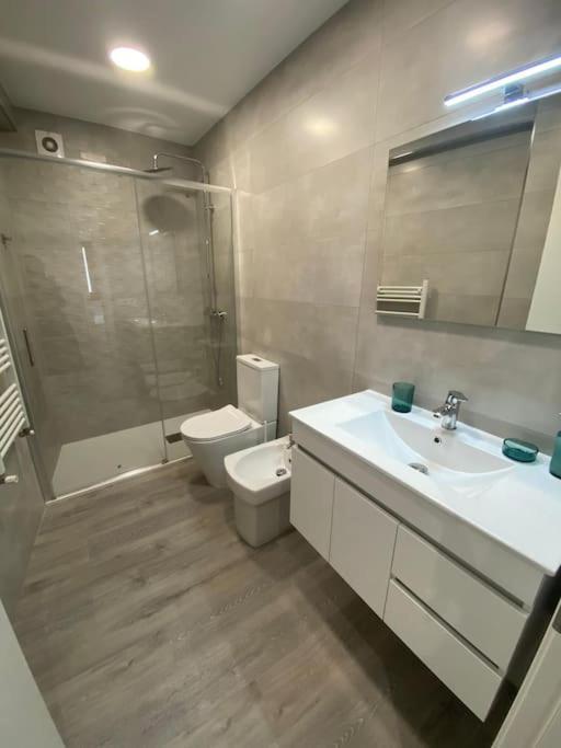 Piso 3 Habitaciones En 바이오나 외부 사진