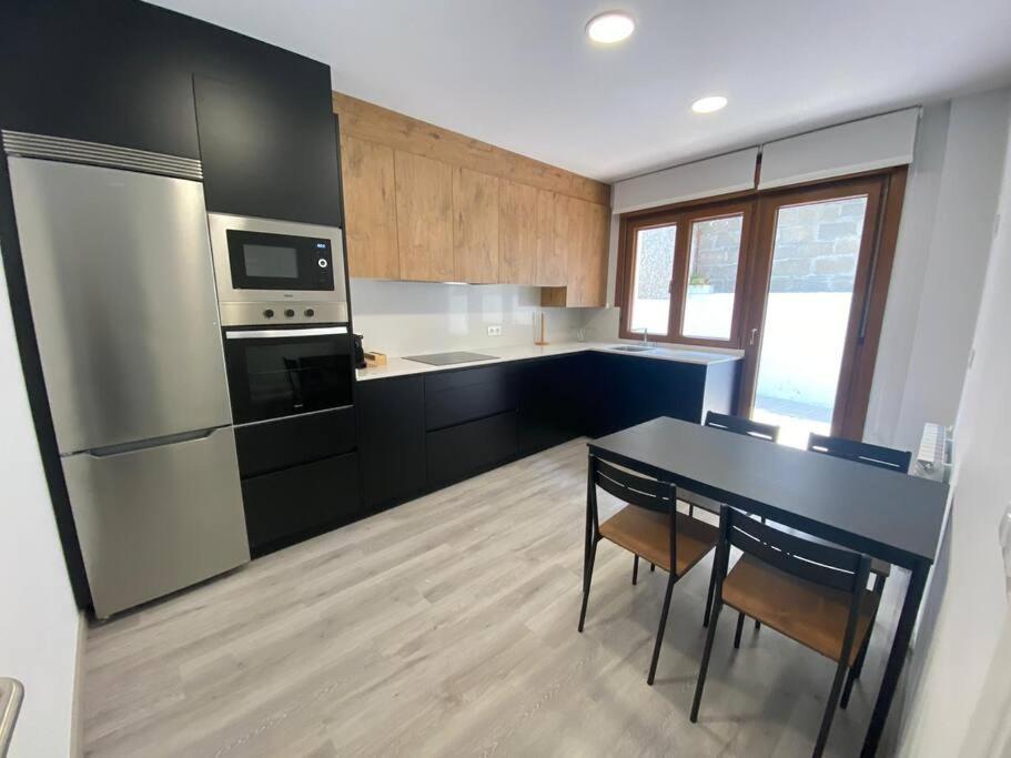 Piso 3 Habitaciones En 바이오나 외부 사진