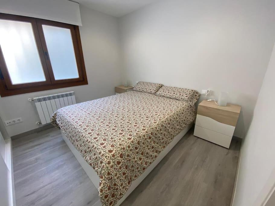 Piso 3 Habitaciones En 바이오나 외부 사진
